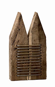 HD Heckes Holzobjekt, Schnürung, HS 41, 34/11/62 cm, 15 kg, 2018